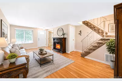 401 Birchwood Road, Medford, NY 11763 - Photo 36