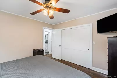 235 N Kings Avenue, Massapequa, NY 11758 - Photo 10