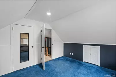 235 N Kings Avenue, Massapequa, NY 11758 - Photo 16