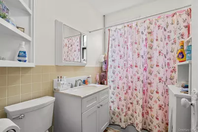124 Pelham Street, Mamaroneck, NY 10543 - Photo 24