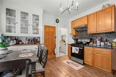 124 Pelham Street, Mamaroneck, NY 10543 - Photo 22