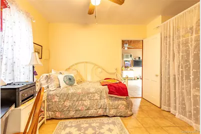10 Acorn Path, Calverton, NY 11933 - Photo 22