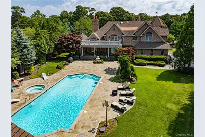 26 The Helm, East Islip, NY 11730 - Photo 2
