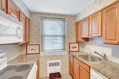 101 2nd Street #B11, Garden City, NY 11530 - Photo 8