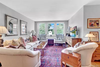 101 2nd Street #B11, Garden City, NY 11530 - Photo 2