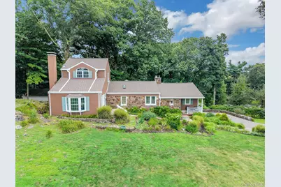 24 Westerly Lane, Thornwood, NY 10594 - Photo 2