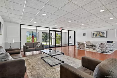 175 Maple Avenue #2M, Westbury, NY 11590 - Photo 2