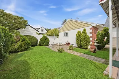 2320 Saratoga Street, Oceanside, NY 11572 - Photo 24