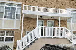 142 Mermaid Ln, Bronx, NY 10473 - Photo 2