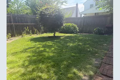 1112 McKenna Place, Uniondale, NY 11553 - Photo 12