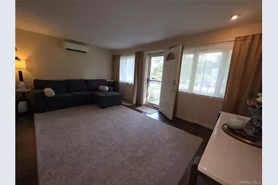 33 Elmwood Avenue, Selden, NY 11784 - Photo 10