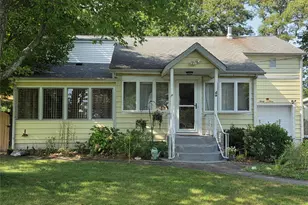 33 Elmwood Ave, Selden, NY 11784 - Photo 6