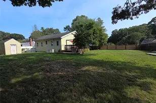 33 Elmwood Ave, Selden, NY 11784 - Photo 36