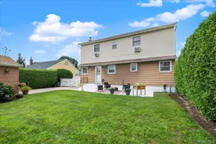 210 N 5th St, Bethpage, NY 11714 - Photo 26