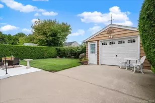 210 N 5th St, Bethpage, NY 11714 - Photo 28
