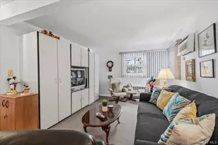 210 N 5th St, Bethpage, NY 11714 - Photo 14