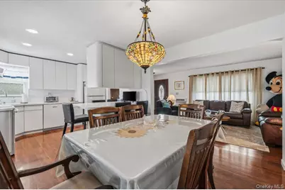 210 N 5th Street, Bethpage, NY 11714 - Photo 10