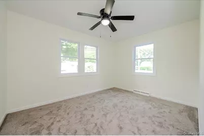 17 Lake Prom, Ronkonkoma, NY 11779 - Photo 16