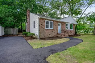 17 Lake Prom, Ronkonkoma, NY 11779 - Photo 24