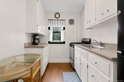 5 Whitehall Road #1L, Eastchester, NY 10709 - Photo 8