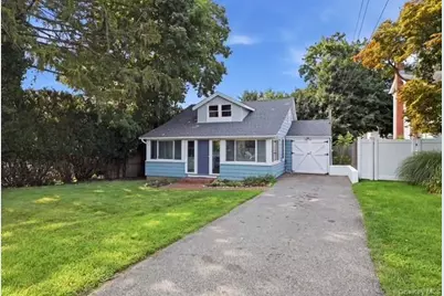 5 Coles Place, Northport, NY 11768 - Photo 2