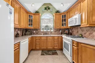 110 Joseph Ln, Dix Hills, NY 11746 - Photo 2