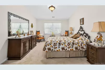 110 Joseph Lane, Dix Hills, NY 11746 - Photo 14