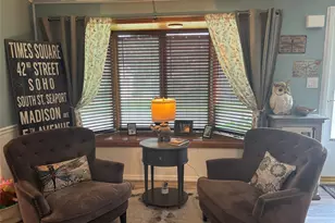 1661 Old Country Rd, Riverhead, NY 11901 - Photo 14