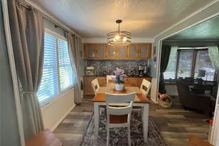 1661 Old Country Rd, Riverhead, NY 11901 - Photo 20