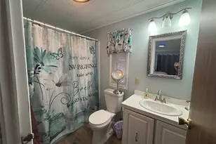 1661 Old Country Rd, Riverhead, NY 11901 - Photo 30
