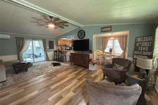 1661 Old Country Rd, Riverhead, NY 11901 - Photo 16