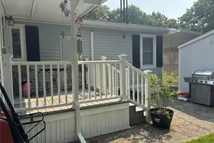 1661 Old Country Rd, Riverhead, NY 11901 - Photo 8