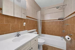 61-49 Grand Ave, Maspeth, NY 11378 - Photo 16