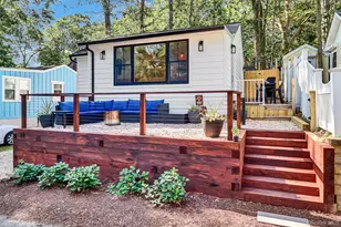 25 Cottage Rd, Calverton, NY 11933 - Photo 2