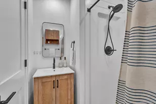 25 Cottage Rd, Calverton, NY 11933 - Photo 18
