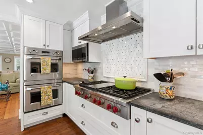 245 Meadows W, Bridgehampton, NY 11932 - Photo 14