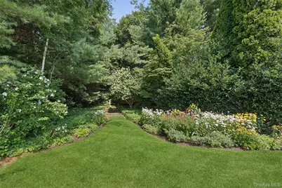 245 Meadows W, Bridgehampton, NY 11932 - Photo 38