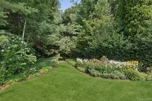 245 Meadows W, Bridgehampton, NY 11932 - Photo 38