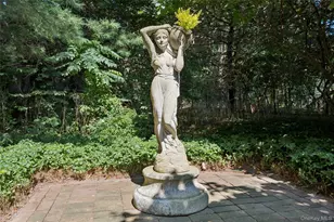 245 Meadows W, Bridgehampton, NY 11932 - Photo 48