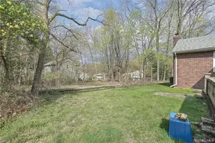 17 Brookside Ave, Airmont, NY 10901 - Photo 20
