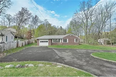 17 Brookside Avenue, Airmont, NY 10901 - Photo 16