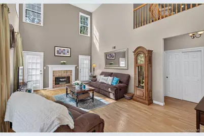 45 Tiffany Way, Nesconset, NY 11767 - Photo 2