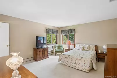 35 Cherrywood Drive, East Northport, NY 11731 - Photo 22