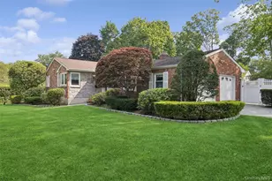 35 Cherrywood Dr, East Northport, NY 11731 - Photo 4