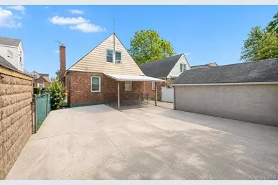 11934 224th Street, Cambria Heights, NY 11411 - Photo 26