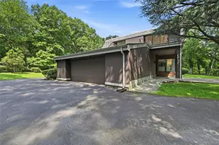12 Lost Meadow, Port Jefferson, NY 11777 - Photo 38