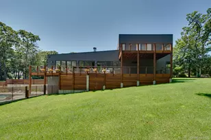 170 Landing Ln, Calverton, NY 11933 - Photo 36