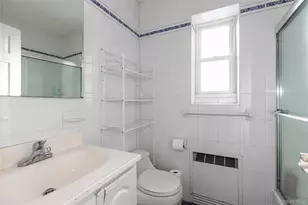 15 Beach Rd, Great Neck, NY 11023 - Photo 12