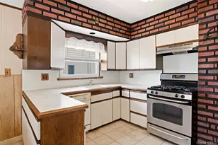 1315 Scimitar Ave, Elmont, NY 11003 - Photo 14