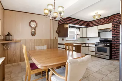 1315 Scimitar Avenue, Elmont, NY 11003 - Photo 16